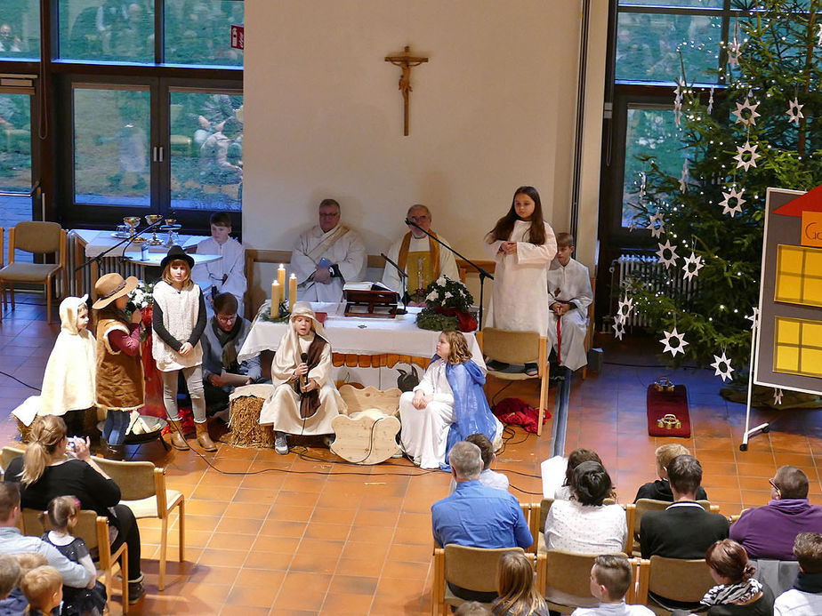 Kinderchristmette mit Krippenspiel (Foto: Karl-Franz Thiede)